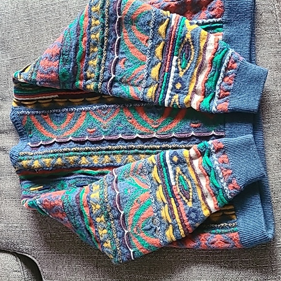 Geccu Merino Wool Sweater - Picture 5 of 5